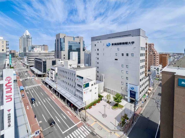 新潟国際情報大学 社会連携拠点 ツナグ