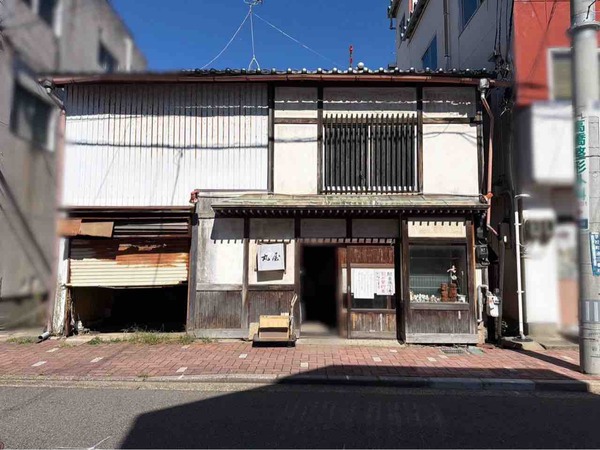 丸屋 学校町店
