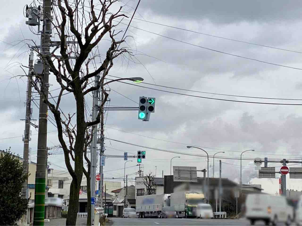 「青信号」+「青矢印」が同時に点灯する信号機はレア？！新潟市内の信号機探してみた。 : にいがた速報 - 新潟県新潟市の地域情報サイト