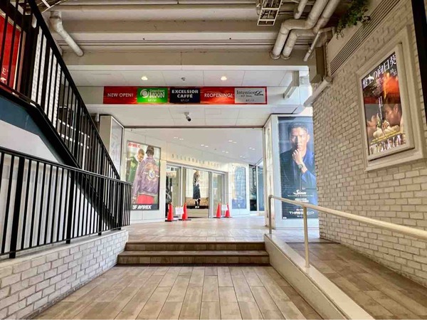 ビルボードプレイス