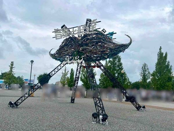 音楽と髭達