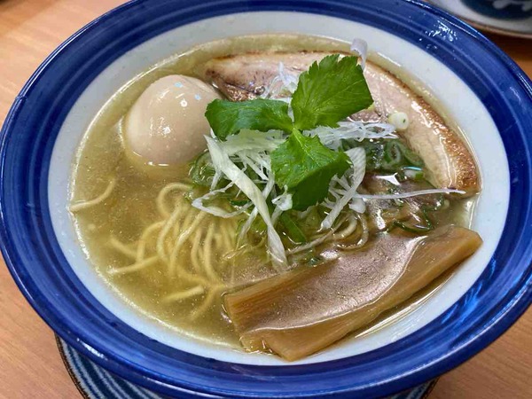 麺や鈴音 味玉付塩らーめん