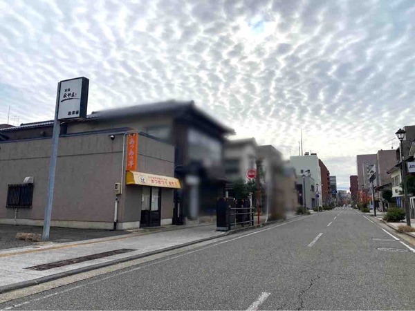 あつあつ亭 礎町店