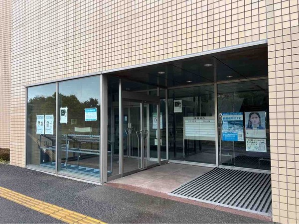 新潟県立図書館