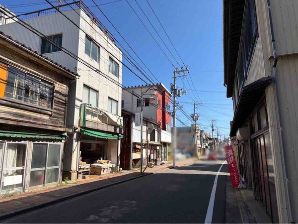 丸屋 学校町店