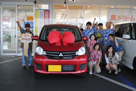 【画像】女社員「え、納車式やんの？まあ...別にいいよ...」