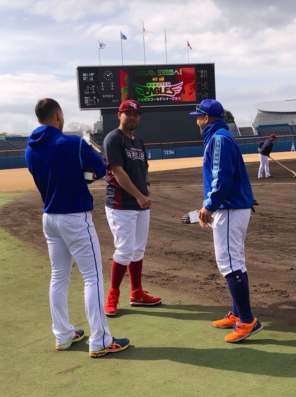 朗報 楽天 ロメロ De 伊藤光 高城と檻を出る喜びを分かち合う なんj やきうの時間 朗報 楽天 ロメロ De 伊藤光 高城と檻を出る喜びを分かち合う なんj やきうの時間