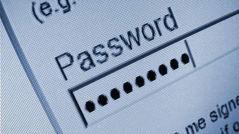 デフォルトのパスワード悪用が横行！パスワード決めるのって難しいよね…