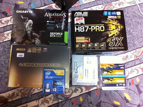 PCパーツ届いたから自作初めてだけど、今から組み立てる