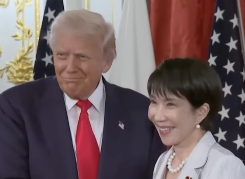 アメリカ「トランプやばいから支持率急降下しました」日本「高市やばいけど支持率は高いままです」