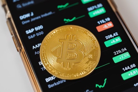 【朗報】ビットコイン、来年までに15万ドル(2200万円)到達か。専門家が分析