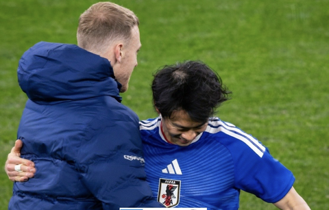 【悲報】三笘のあられもない姿を激写した外国人、日本人に叩かれ謝罪に追い込まれる