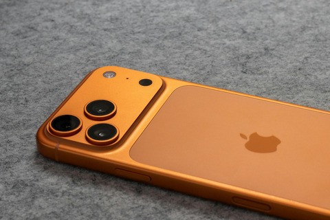 【朗報】iPhone、ついに高くないスマホになる