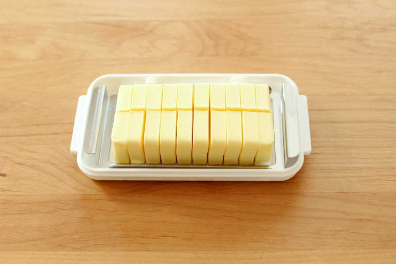 5451