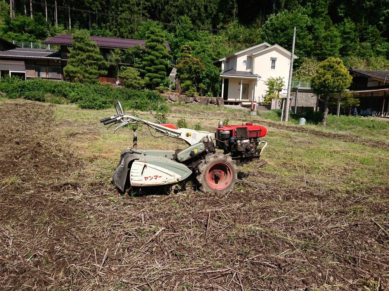 畑の耕し 山城工芸の朝市ブログ 畑の耕し 山城工芸の朝市ブログ