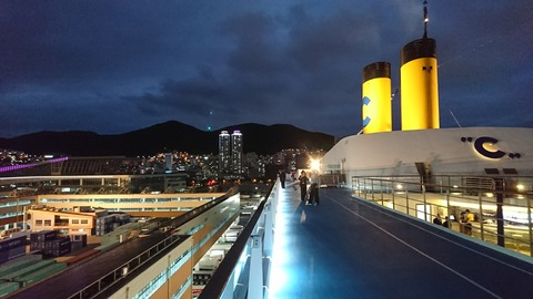 何かのポスターみたいですね