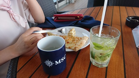 DSCPDC_0001_BURST20190603170809319_COVER