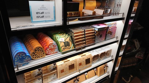 お値段は陸上とそんなに変わらない気がします。