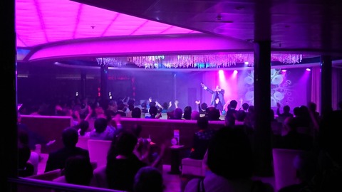 この紫の明かりが定番化してきた