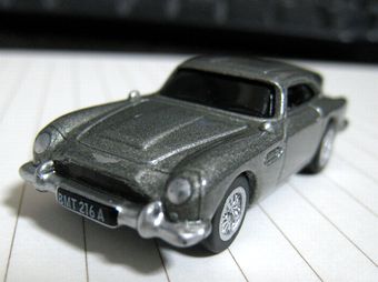 007 Aston Martin DB5_4