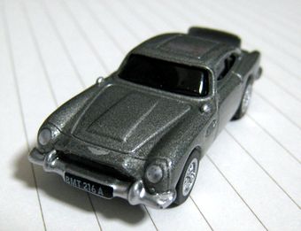 007 Aston Martin DB5_7