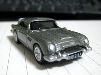 007 Aston Martin DB5_3