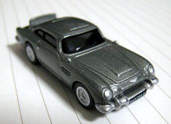 007 Aston Martin DB5_6