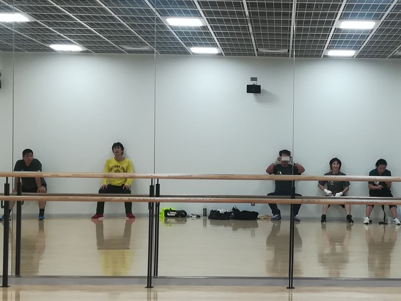 空気椅子他筋トレメニュー チームトクボクシング教室
