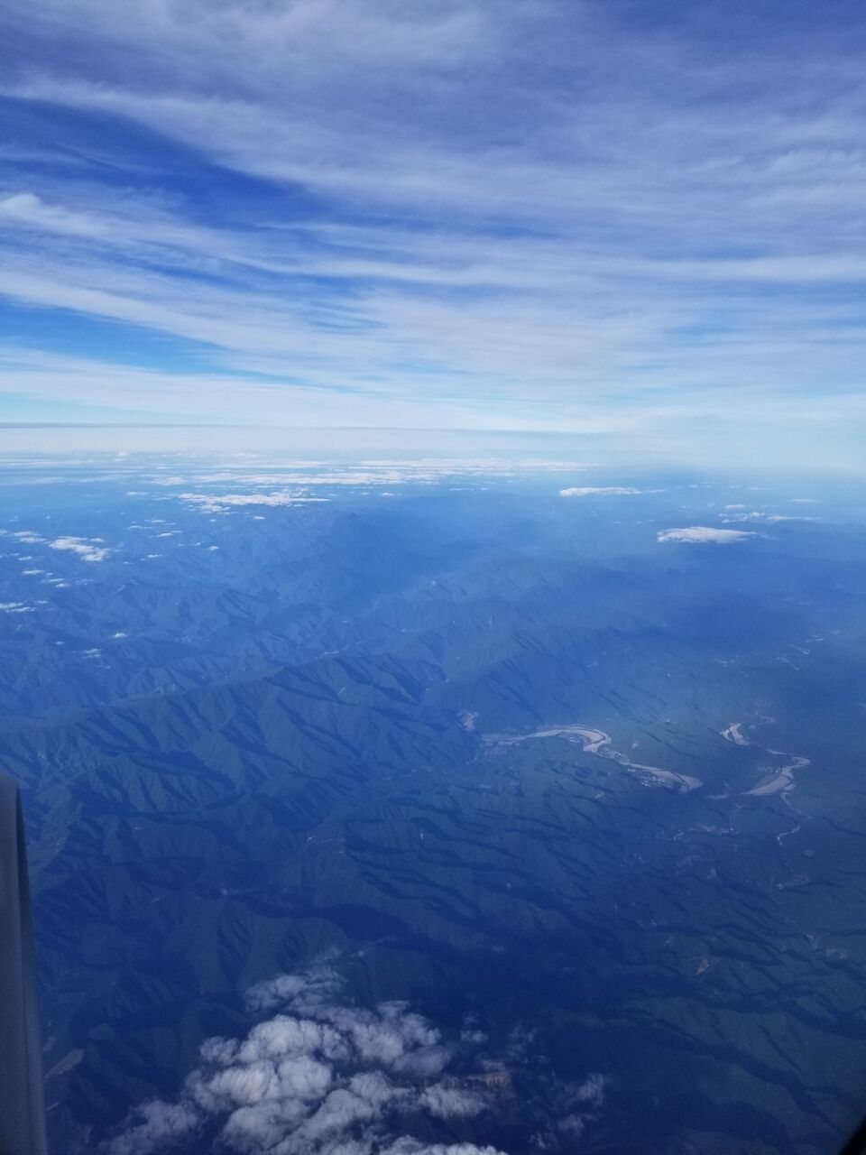 空撮 徳島から羽田 Ivuki邸の東の玄関 空撮 徳島から羽田 Ivuki邸の東の玄関