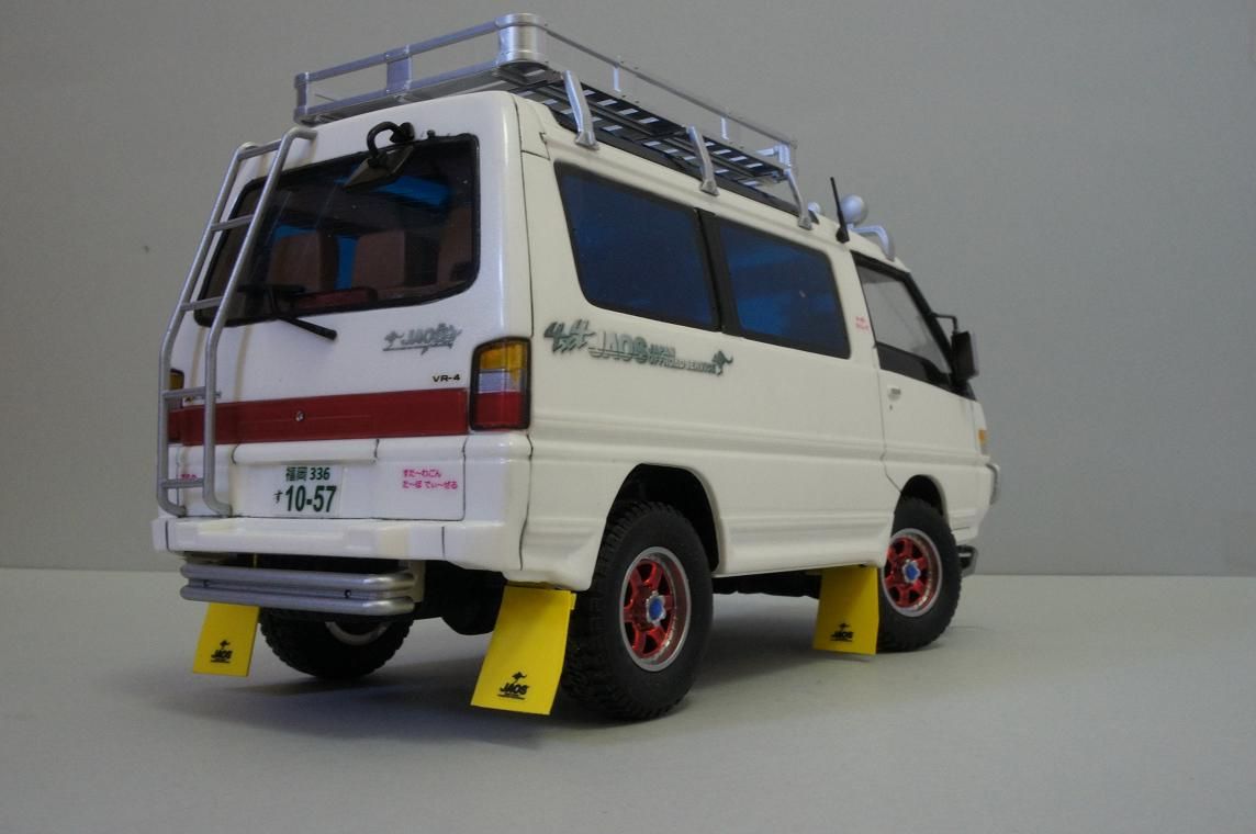 アオシマ デリカ スターワゴン 1/24 製作中 プラモデル デリカ