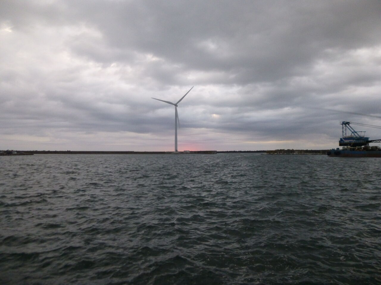 波崎漁港の釣り 茨城県神栖市 イワナの散歩