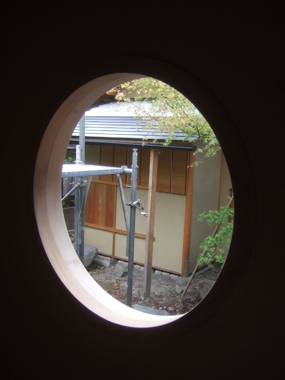 丸窓 岩 崎 建 築 研 究 室 日 誌