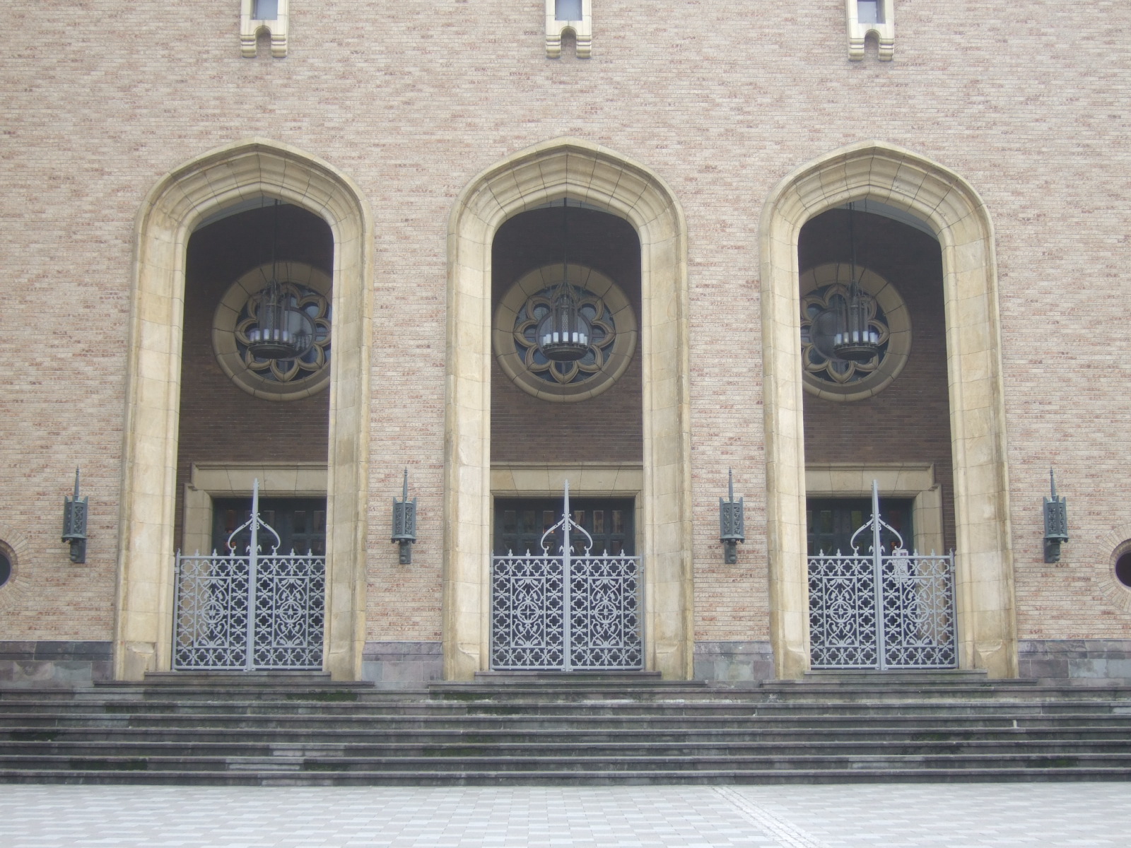 早稲田の建築巡り : 岩 崎 建 築 研 究 室 ・ 日 誌