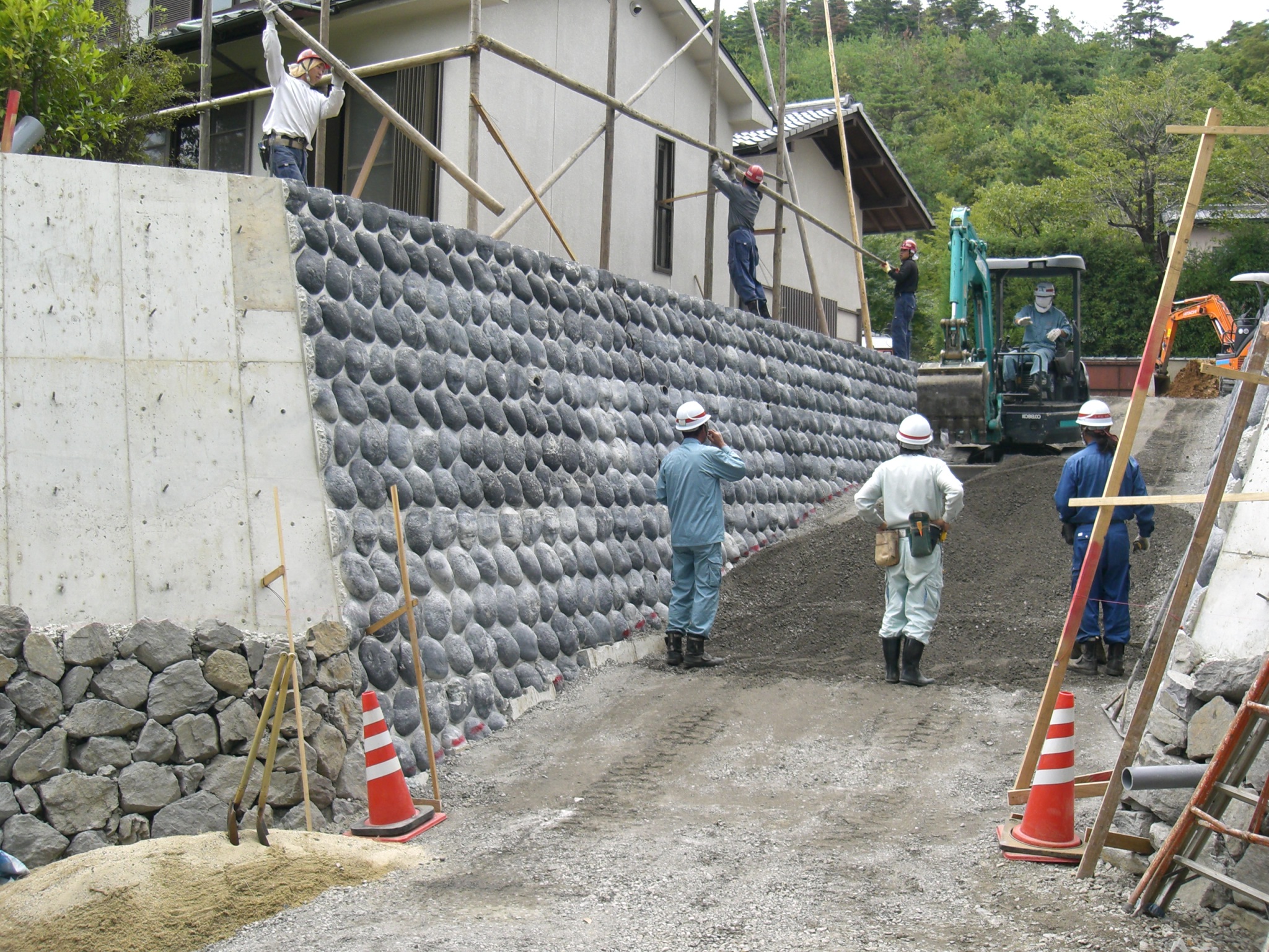 駐車場進入路 ｖｏｌ ４ 岩崎の気まぐれ日記