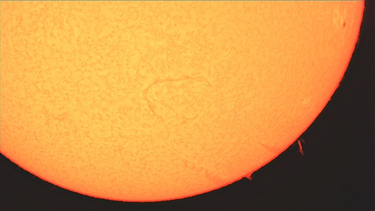 ☀️太陽☀️ページ 夜明けの月と太陽(クリスタルさん) | αcafe αの写真投稿サイト ｜ ソニー