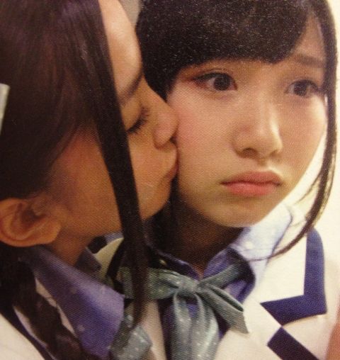 じゅりにキス加藤玲奈