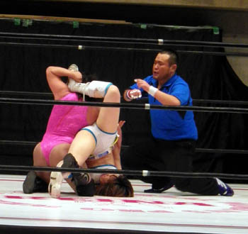 Reina 27 瑞江 上林vsコートニー いざプロレス観戦記 Reina 27 瑞江 上林vsコートニー いざプロレス観戦記