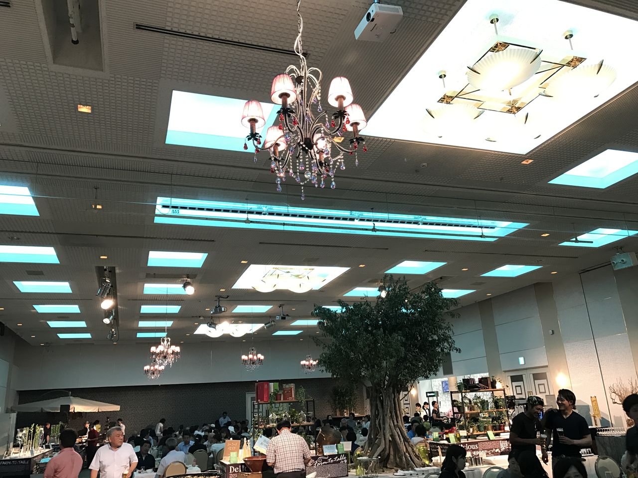 ビアホール グランドエルサンへ えいちゃんｇｏｇｏ