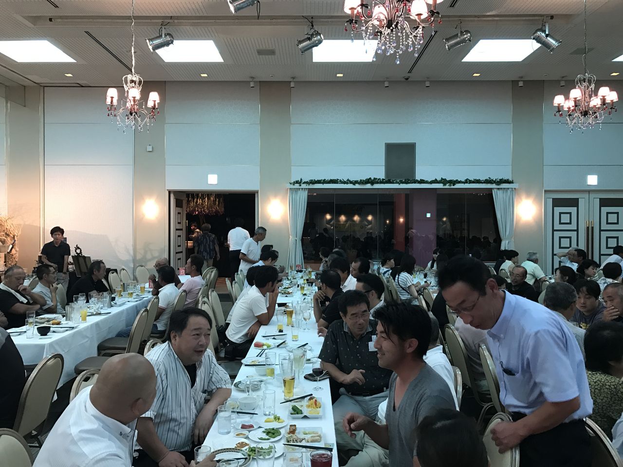 ビアホール グランドエルサンへ えいちゃんｇｏｇｏ