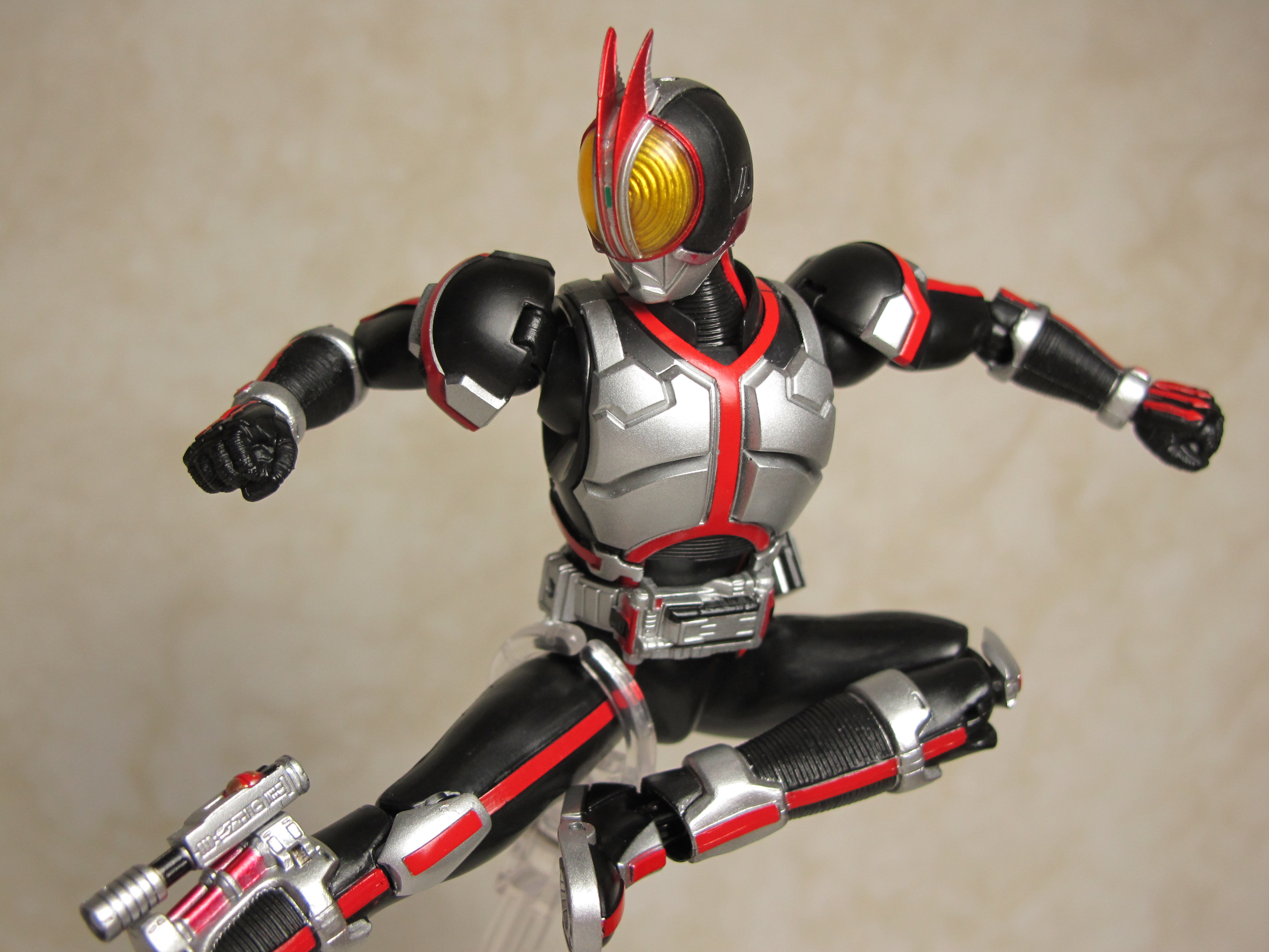 S H フィギュアーツ 仮面ライダーファイズ イザヨイホビーラック S H フィギュアーツ 仮面ライダーファイズ イザヨイホビーラック