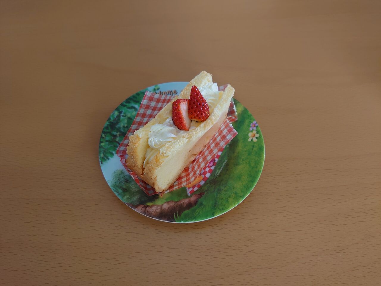 Shiffon De Cafe シフォンdeいちごサンド マフィンデコ はちみつ風味のパウンドケーキ ベーグル あまいものがたり 十六夜の隠れ家 Shiffon De Cafe シフォンdeいちごサンド マフィンデコ はちみつ風味のパウンドケーキ ベーグル あまいものがたり 十六夜の隠れ家