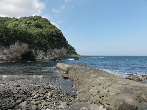ダイビングポイント 磯遊び 穴切湾 伊豆熱川 伊豆移住生活 マンションで田舎暮らし