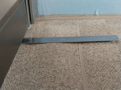 20250915バルコニーシート浮き0