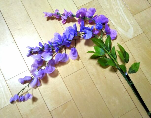 100均材料で 簡単に藤の花を作りました 出来たをさがそ