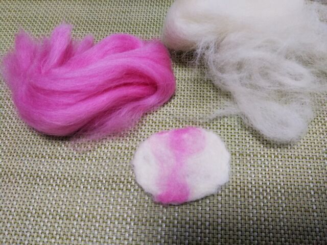 羊毛フェルト　ひな祭り　つばき つぶらな瞳のペンギンさん 雛人形 ひな人形 羊毛フェルト