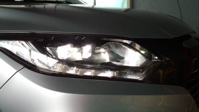 ヴェゼル タイヤセンター泉谷のエキサイティングカーグッズなブログ