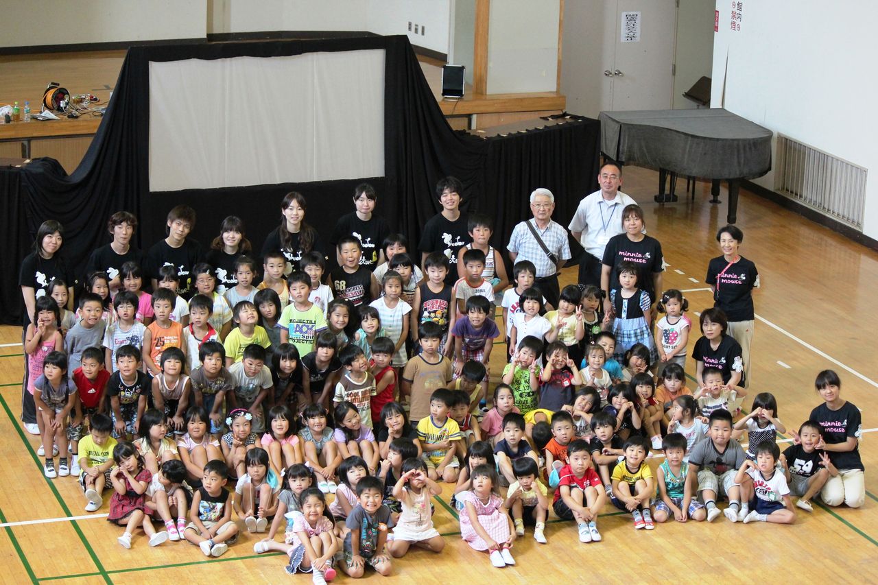 夏休み子ども会 影絵公演 今日のできごと