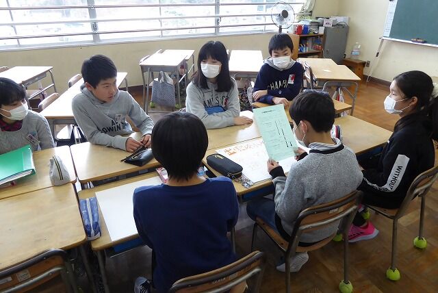 出雲崎小学校『出小日記』
ふた葉会児童会をバトンタッチ! ~児童会引き継ぎ~