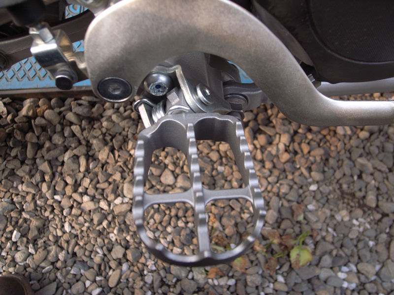 WR250R/X用チタンステップ チタンステップ YZ250F YZ250FX YZ450F YZ450F WR250F WR450F WR250R