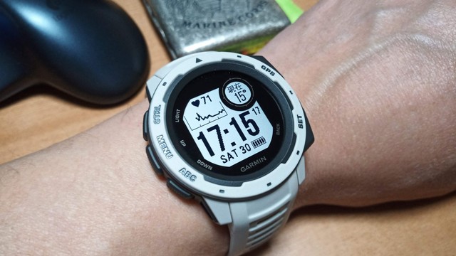 Garmin Instinctのベルトを交換して保護カバーをつけてみた がらくたvol 9